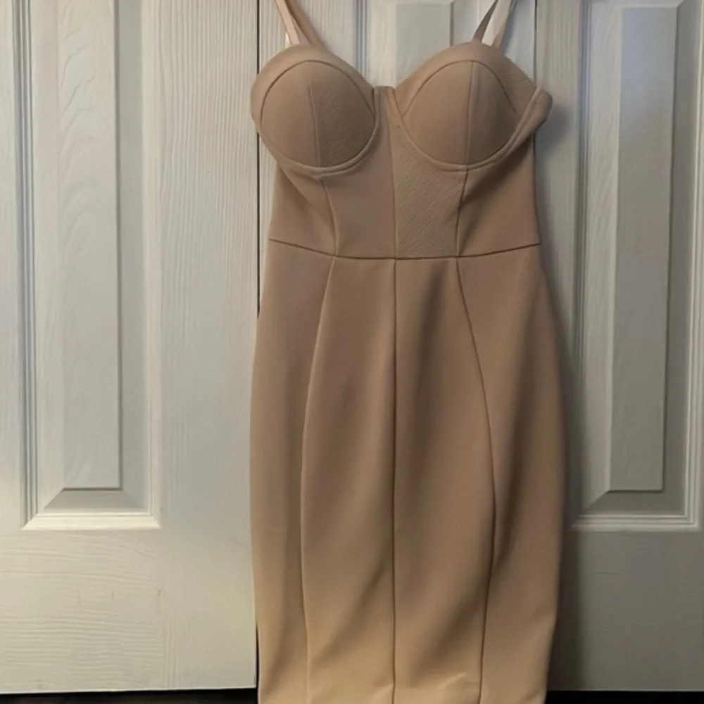 Windsor Snatched Nude Bustier Bodycon Midi Dress - Picture 2 of 3